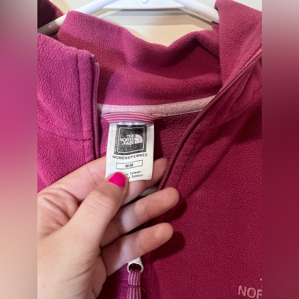 The North Face Sweater - Picture 4 of 7